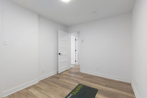 Bedroom - 26A Rue De La Tourterelle, Brownsburg-Chatham, QC - Indoor Photo Showing Other Room