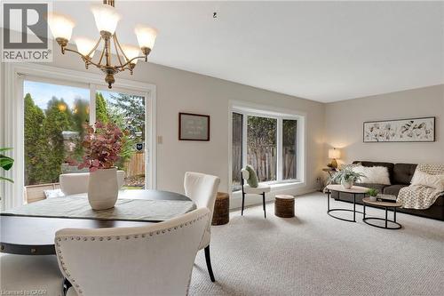 2427 Headon Forest Drive, Burlington, ON - Indoor Photo Showing Dining Room