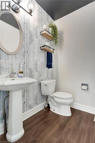 2427 Headon Forest Drive, Burlington, ON - Indoor Photo Showing Bathroom