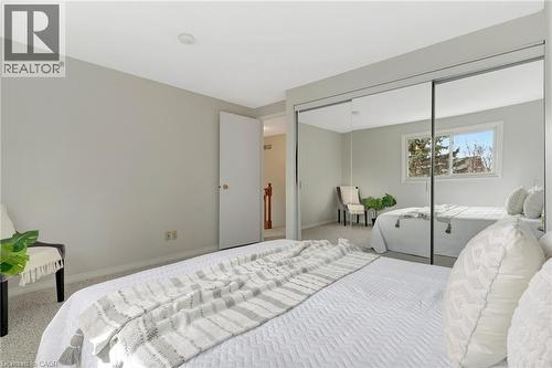 2427 Headon Forest Drive, Burlington, ON - Indoor Photo Showing Bedroom