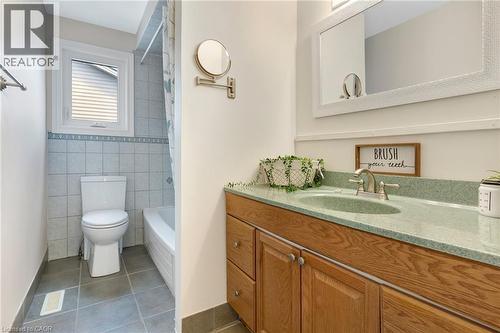 2427 Headon Forest Drive, Burlington, ON - Indoor Photo Showing Bathroom