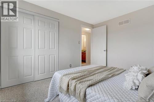 2427 Headon Forest Drive, Burlington, ON - Indoor Photo Showing Bedroom