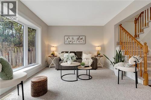 2427 Headon Forest Drive, Burlington, ON - Indoor Photo Showing Living Room