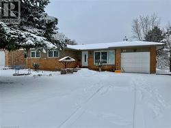 66 NINE PINES Road Unit# B (Lower Unit)  Kitchener, ON N2E 1L4