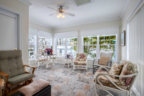 Sun Room - 227 Rue Therrien, Saint-Jean-Sur-Richelieu, QC - Indoor Photo Showing Living Room