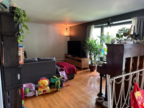 Salon - 1352 Rue Reid, Saint-Jean-Sur-Richelieu, QC - Indoor Photo Showing Other Room
