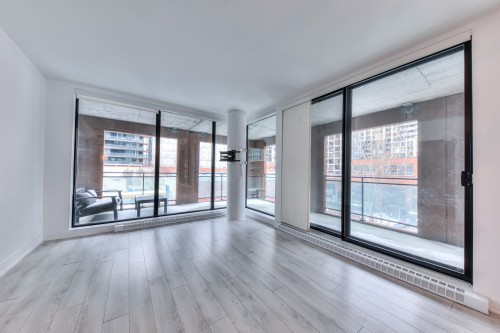 Salon - 306-1165 Rue Wellington, Montréal (Le Sud-Ouest), QC - Indoor Photo Showing Other Room