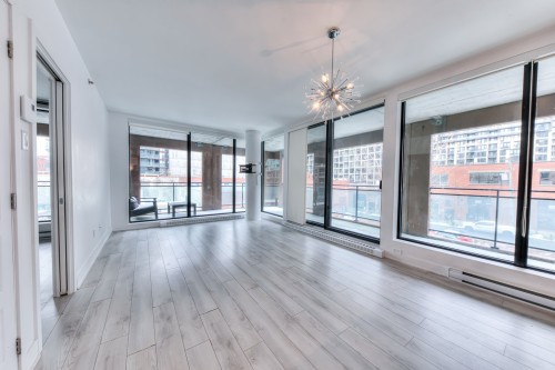 Salon - 306-1165 Rue Wellington, Montréal (Le Sud-Ouest), QC - Indoor Photo Showing Other Room