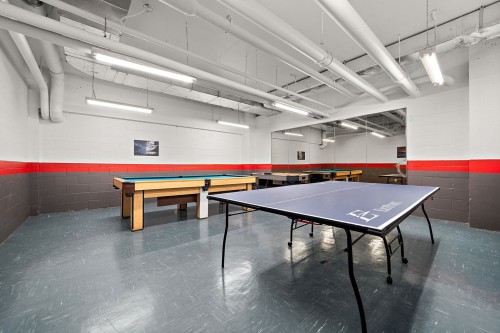 Salle de jeux - 508-750 Boul. Montpellier, Montréal (Saint-Laurent), QC - Indoor