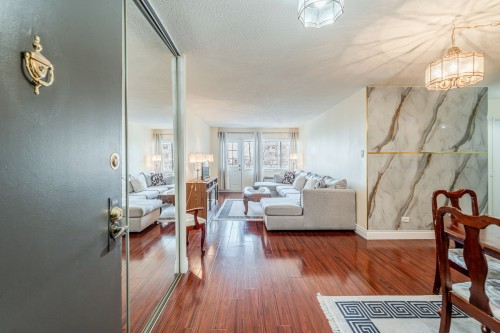 Hall d'entrée/Vestibule - 508-750 Boul. Montpellier, Montréal (Saint-Laurent), QC - Indoor Photo Showing Living Room