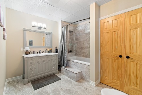 Salle de bains - 287 Ch. Stephens, Otter Lake, QC - Indoor Photo Showing Bathroom