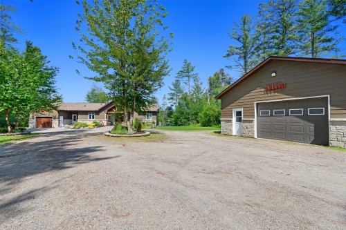 Stationnement - 287 Ch. Stephens, Otter Lake, QC - Outdoor