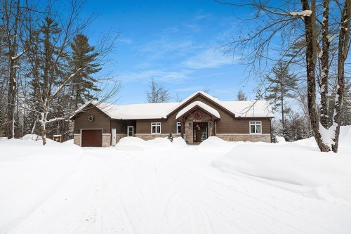 Face arrière - 287 Ch. Stephens, Otter Lake, QC - Outdoor With Facade