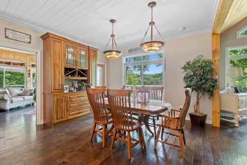 Salle à manger - 287 Ch. Stephens, Otter Lake, QC - Indoor Photo Showing Dining Room
