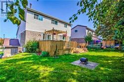 MAIN - 928 WAYNE DRIVE  Newmarket, ON L3Y 5T8