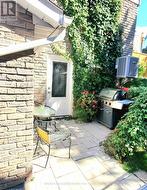 WALK OUT BASEMENT - 928 WAYNE DRIVE  Newmarket, ON L3Y 5T8