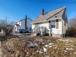 6937 Vaughan Avenue  Halifax, NS B3L 2B7