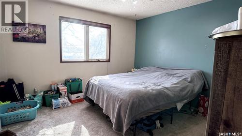 422 Spruce Drive, Estevan, SK - Indoor Photo Showing Bedroom