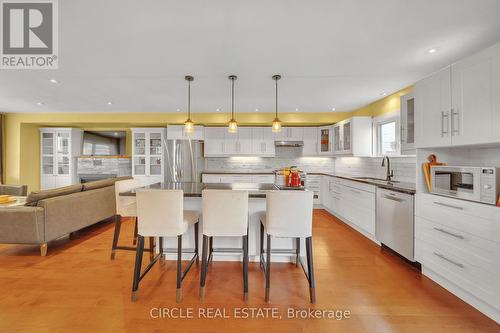 1043 Shaw Drive, Mississauga, ON - Indoor