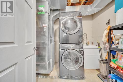 1043 Shaw Drive, Mississauga, ON - Indoor Photo Showing Laundry Room