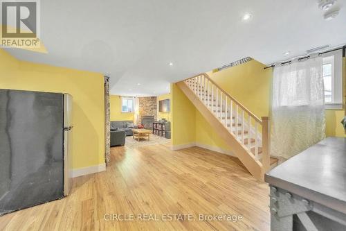 1043 Shaw Drive, Mississauga, ON - Indoor Photo Showing Other Room