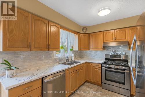 635 Wayne Crescent, Midland, ON - Indoor Photo Showing Kitchen With Double Sink