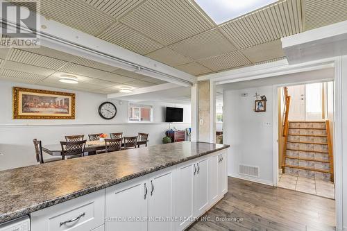 635 Wayne Crescent, Midland, ON - Indoor Photo Showing Kitchen