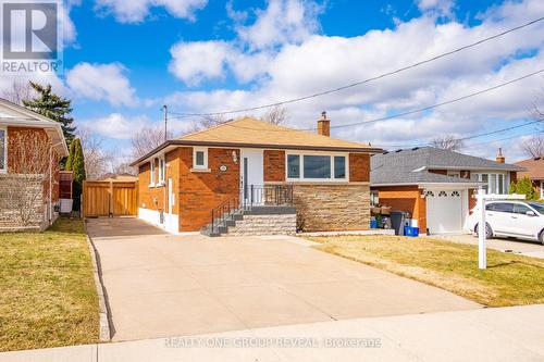 352 EAST 42ND STREET  Hamilton, ON L8T 3A7