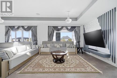 225 Summerview Terrace, Ottawa, ON - Indoor Photo Showing Living Room