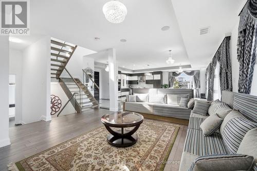 225 Summerview Terrace, Ottawa, ON - Indoor Photo Showing Living Room