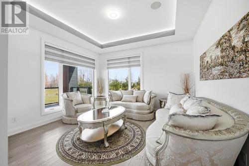 225 Summerview Terrace, Ottawa, ON - Indoor Photo Showing Living Room