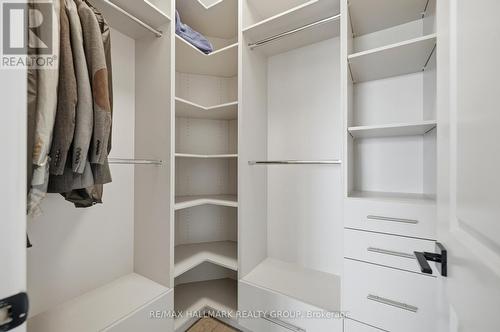 225 Summerview Terrace, Ottawa, ON - Indoor With Storage