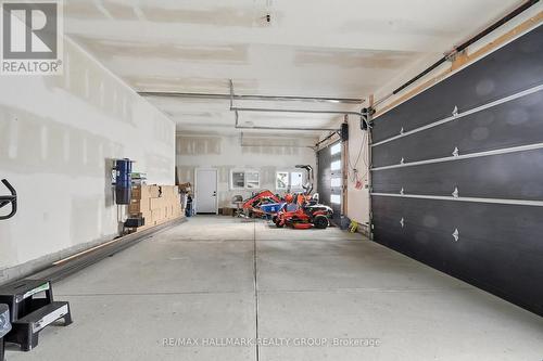225 Summerview Terrace, Ottawa, ON - Indoor Photo Showing Garage