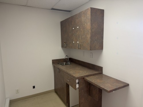 Bureau - 2080 Route Marie-Victorin, Varennes, QC - Indoor Photo Showing Kitchen