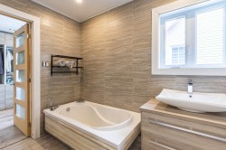 Master Bathroom - 