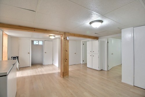 Salle familiale - 369 4E Avenue, Val-D'Or, QC - Indoor