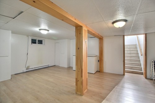 Salle familiale - 369 4E Avenue, Val-D'Or, QC - Indoor