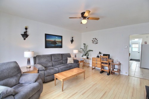 Vue d'ensemble - 369 4E Avenue, Val-D'Or, QC - Indoor Photo Showing Living Room