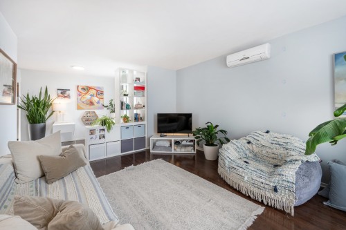 Salon - 755 Rue Schubert, Brossard, QC - Indoor Photo Showing Living Room
