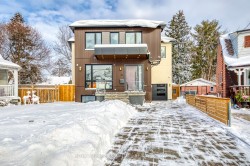 24 Merritt Road Toronto, ON M4B 3K5