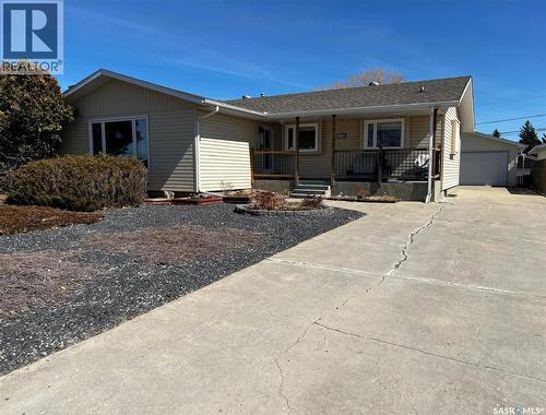 119 Macdonald Place, Swift Current, SK - Outdoor With Deck Patio Veranda