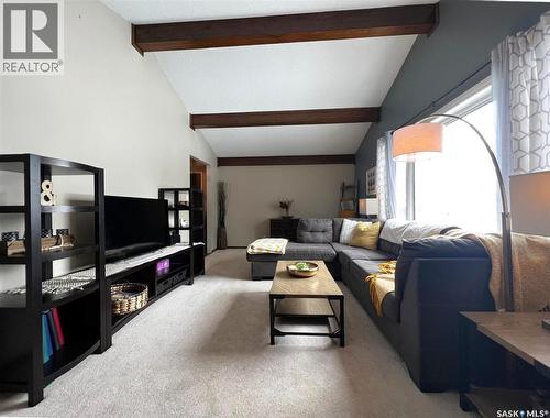 119 Macdonald Place, Swift Current, SK - Indoor Photo Showing Living Room