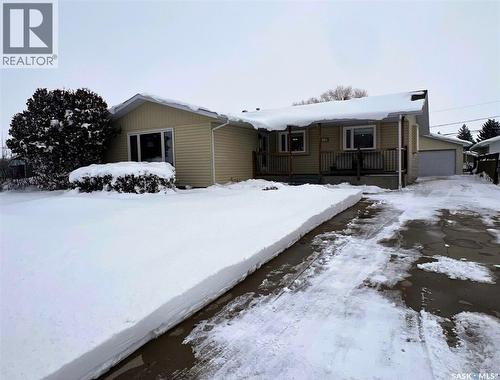 119 Macdonald Place, Swift Current, SK - Outdoor
