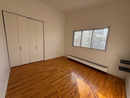 Chambre à coucher - 12-490 Ch. Du Bord-Du-Lac-Lakeshore, Dorval, QC - Indoor Photo Showing Other Room