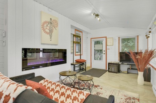 Salon - 690 Ch. Notre-Dame, Sainte-Adèle, QC - Indoor Photo Showing Living Room