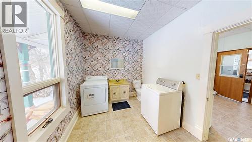 107 3Rd Avenue, Scott, SK - Indoor Photo Showing Laundry Room
