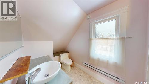 107 3Rd Avenue, Scott, SK - Indoor Photo Showing Bathroom