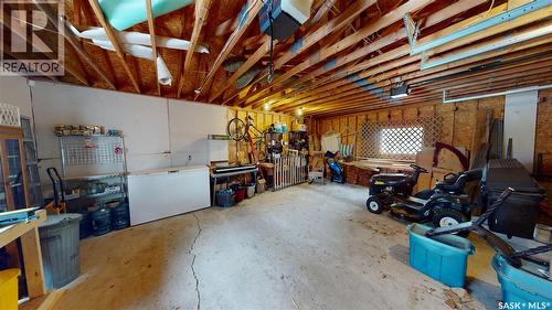 107 3Rd Avenue, Scott, SK - Indoor Photo Showing Garage