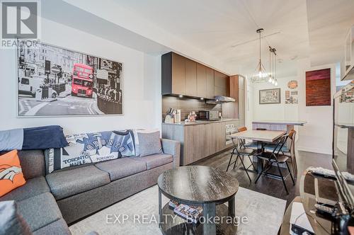 209 - 223 ST CLAIR AVENUE W  Toronto, ON M4V 1R3