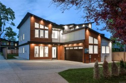 1246 Reynolds Rd Saanich, BC V8P 2K7